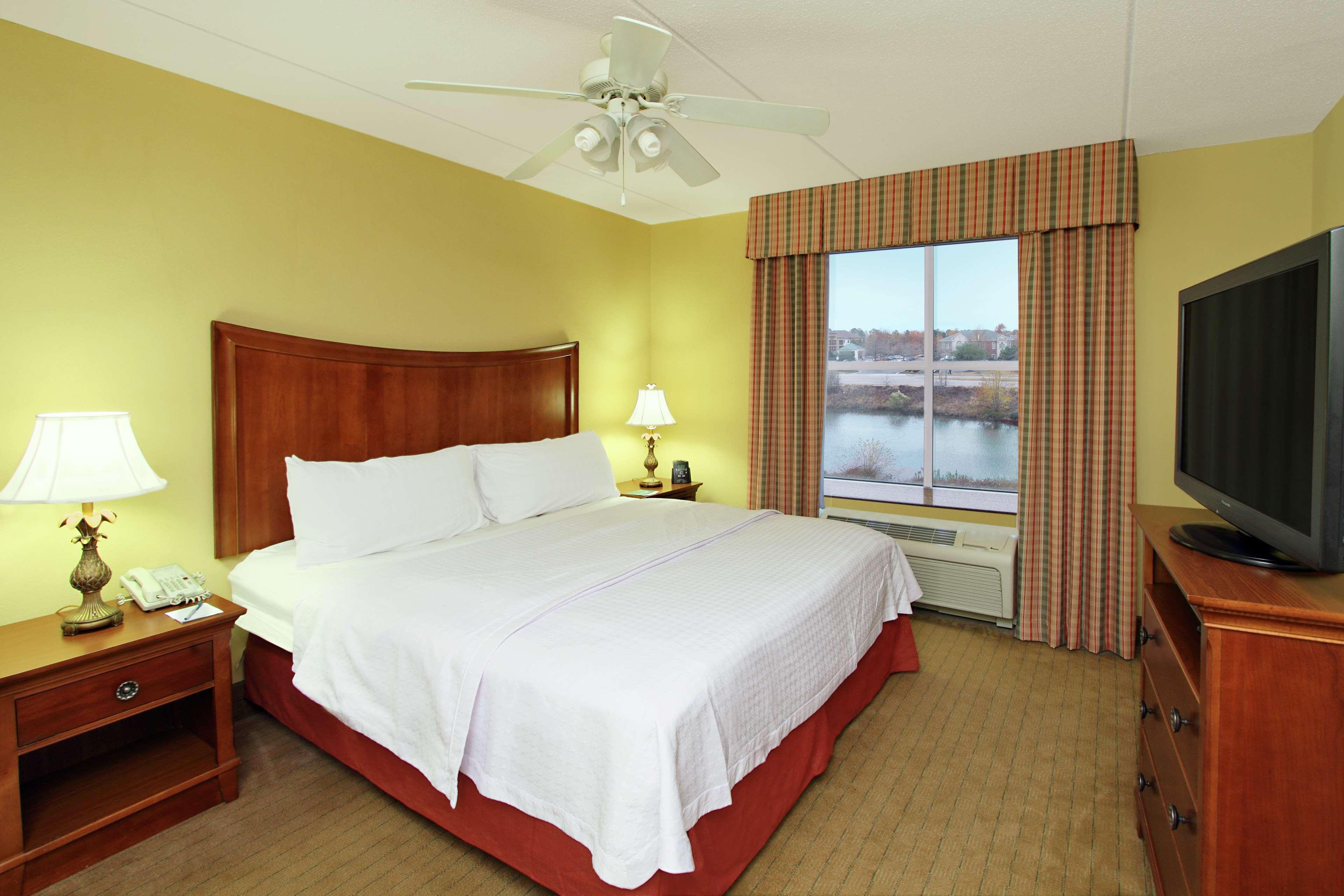 Homewood Suites By Hilton Chesapeake - Greenbrier Exterior photo