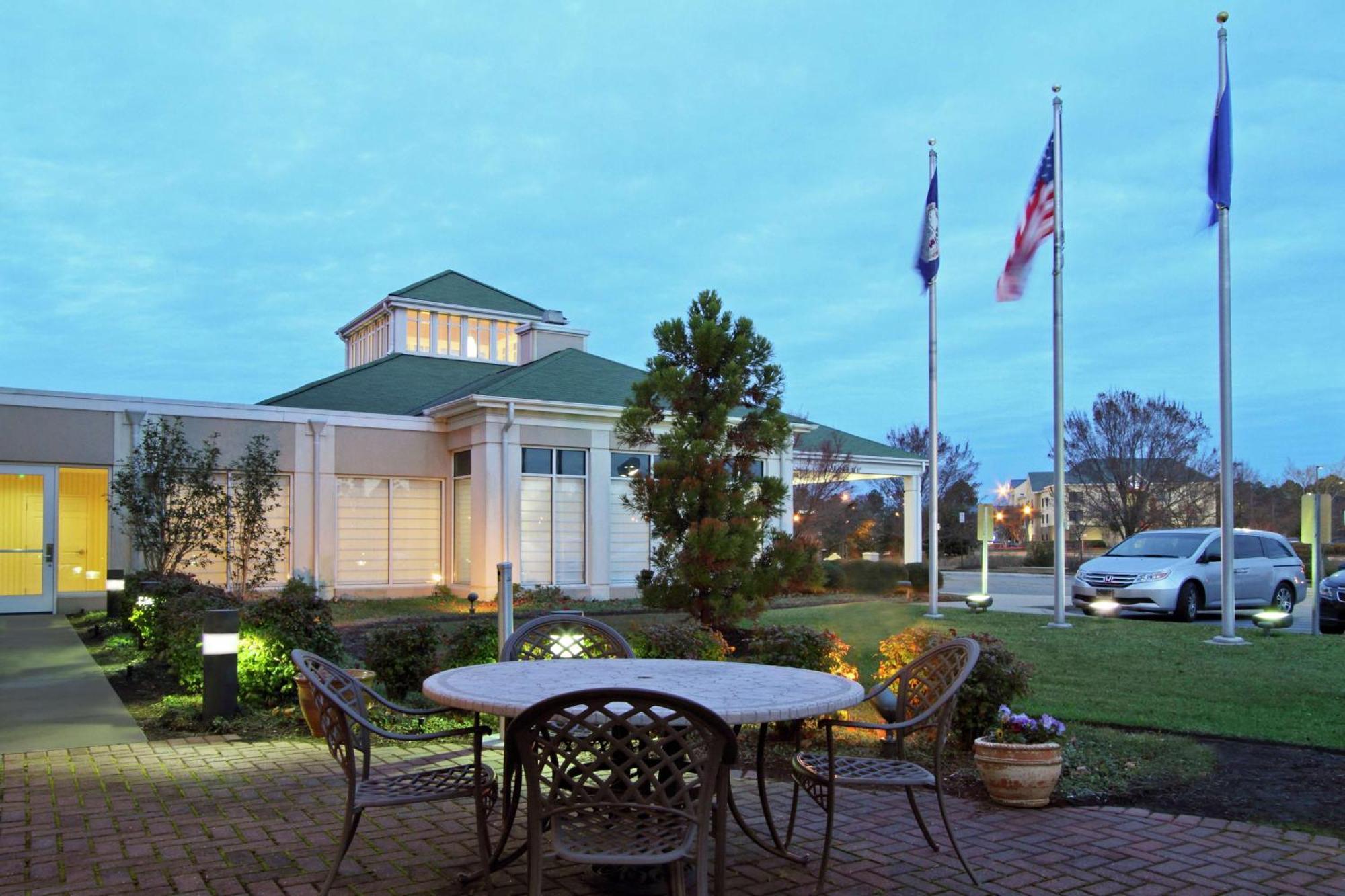 Homewood Suites By Hilton Chesapeake - Greenbrier Exterior photo