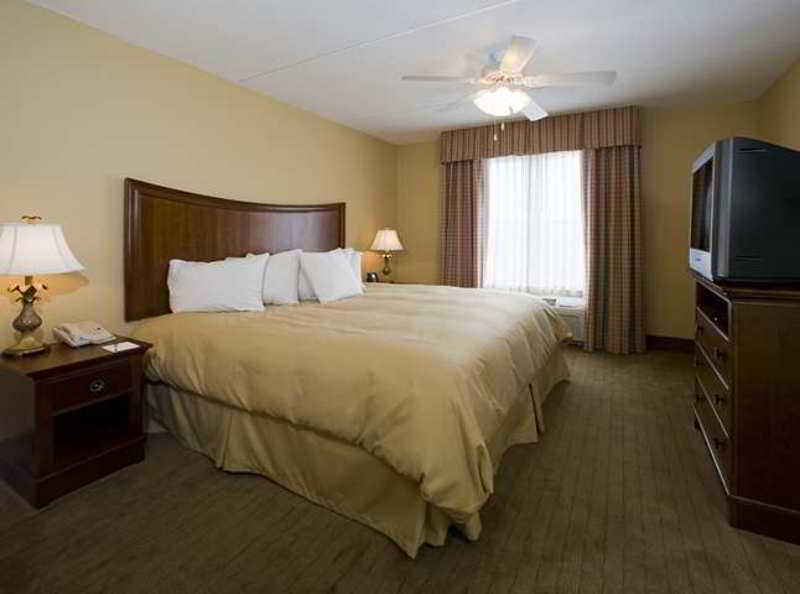 Homewood Suites By Hilton Chesapeake - Greenbrier Exterior photo